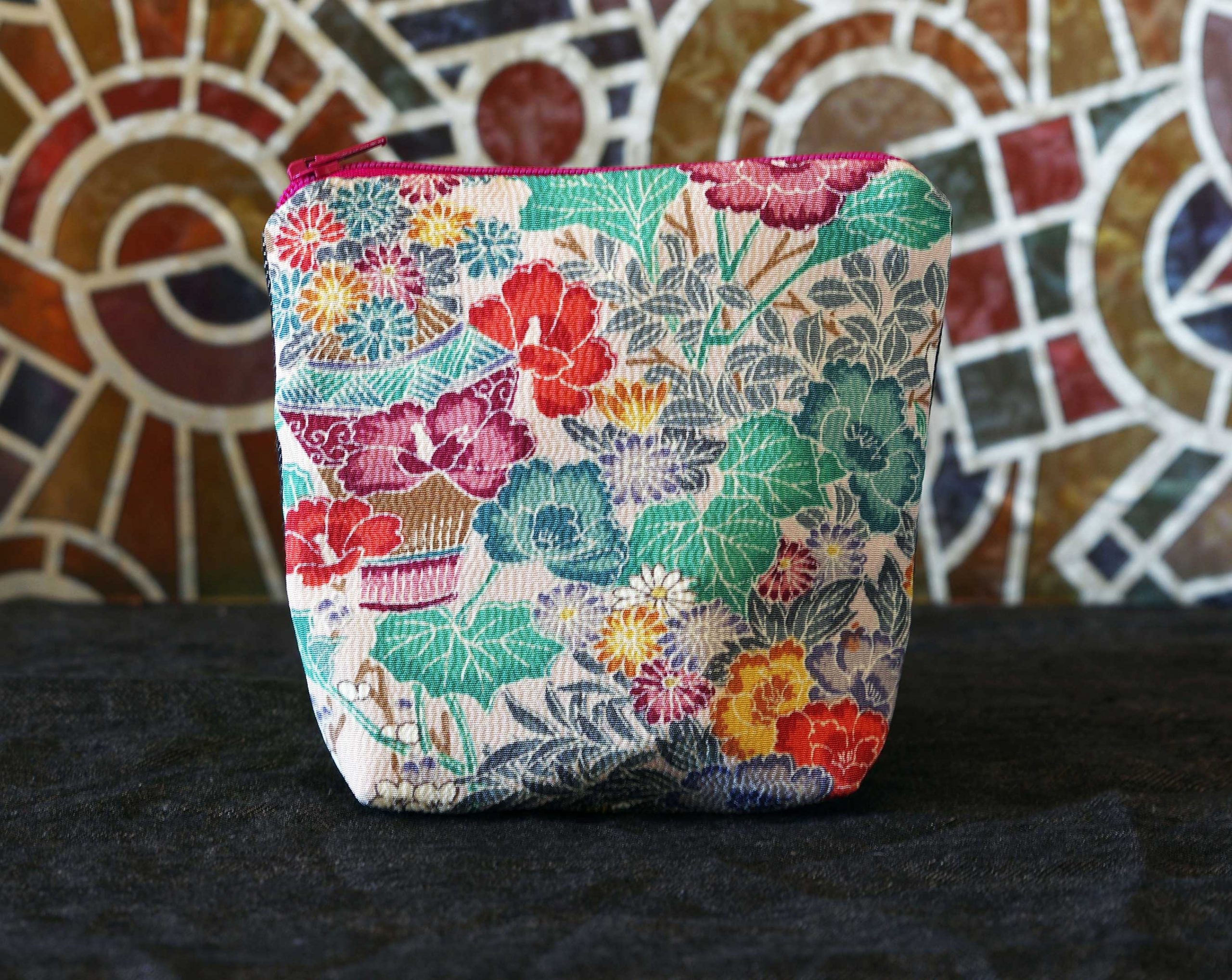 Kiku_pouch_in_silk_kimono_vintage